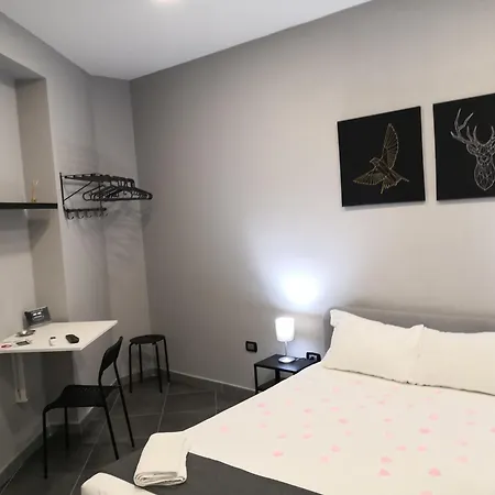 Bed & Breakfast Living 2*